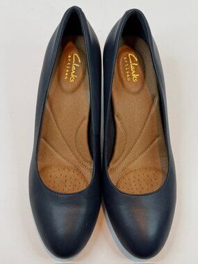 Clarks Navy Blue Classic Pump Heels Size 8 M Leather Comfort Shoes